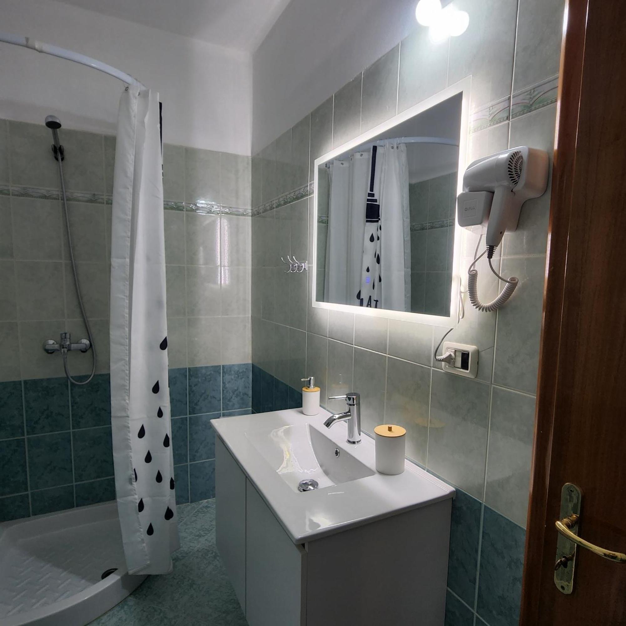 Sunsea Apartment Sarandë Exterior foto